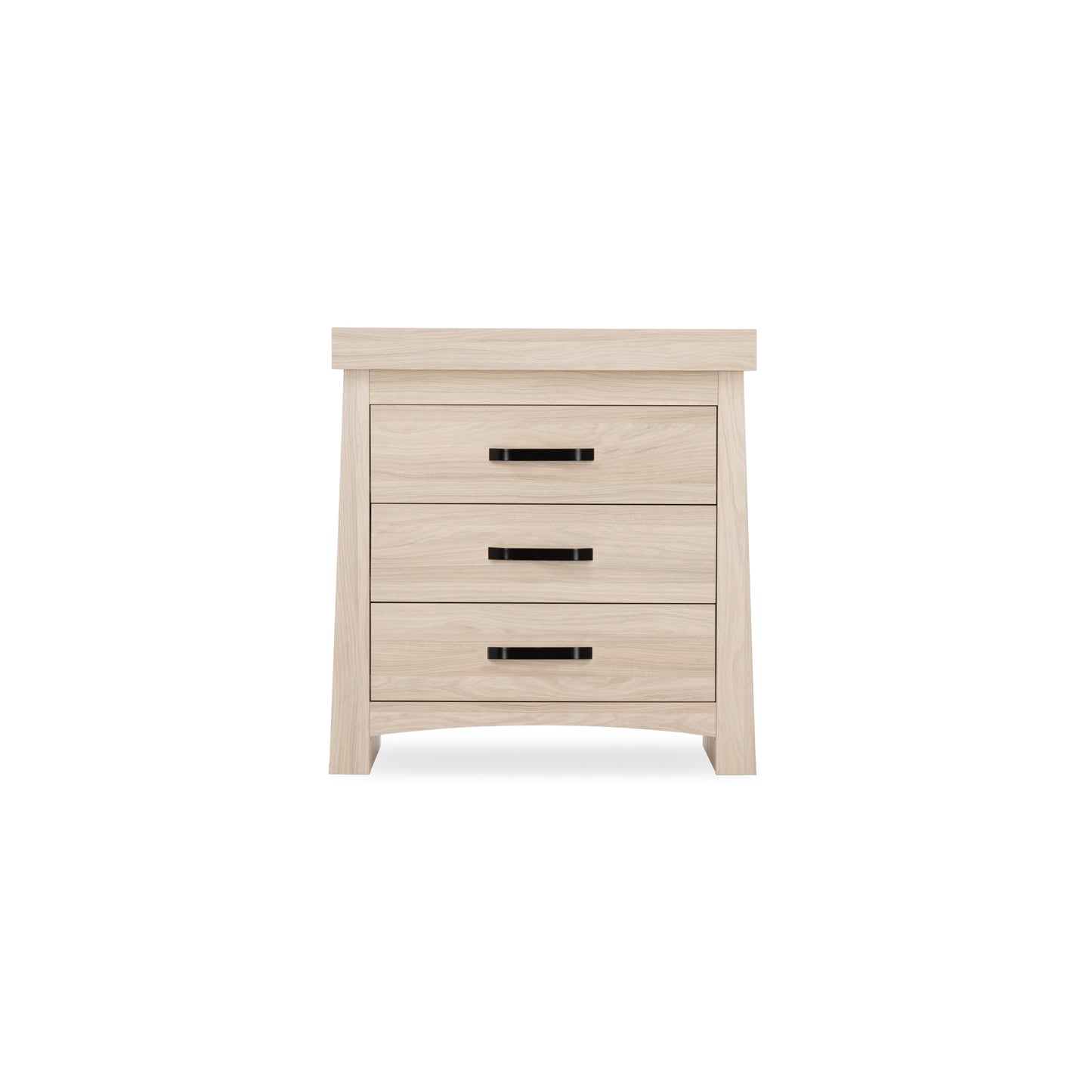The Isla dresser, featuring an ash finish and stylish black handles, is a perfect blend of modern and traditional design, making it a versatile addition to any nursery.