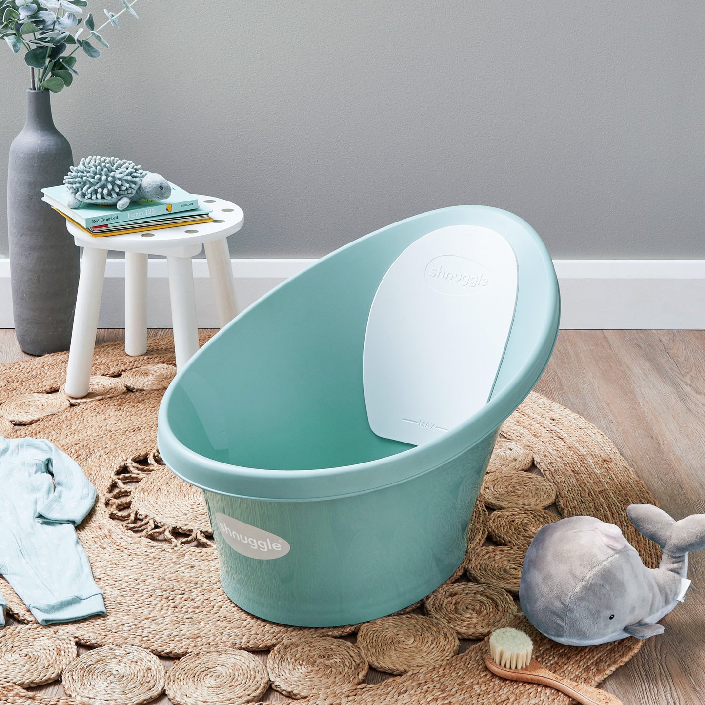 Shnuggle bath in Eucalyptus