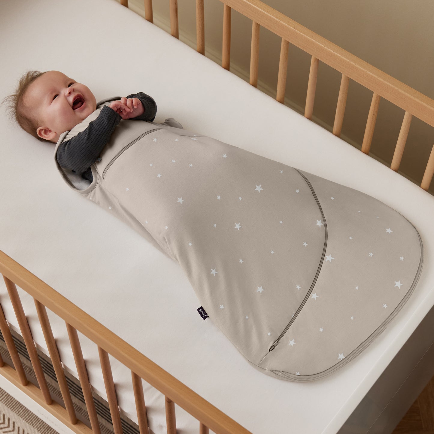 SnuzPouch 0-6 months white stars