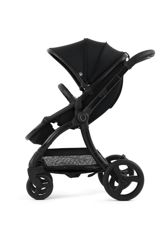 Egg3 Stroller in Panther Black colour way.