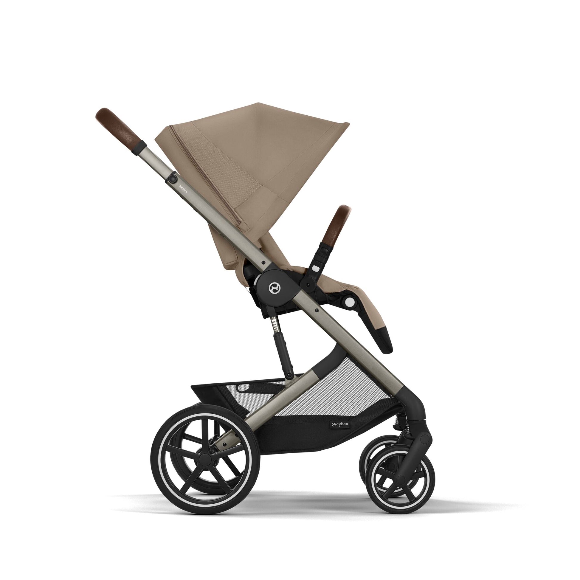 Balios pushchair in almond beige.