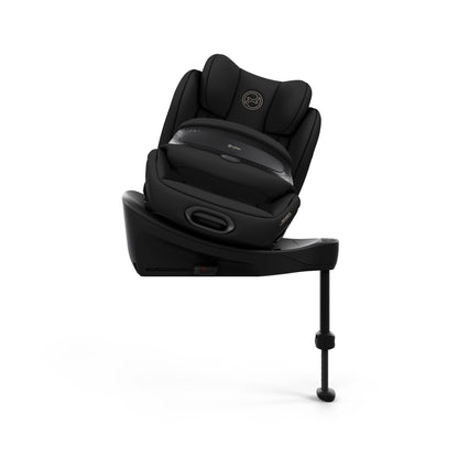 Cybex base s isofix base in black with swivel feature and LED indicators.