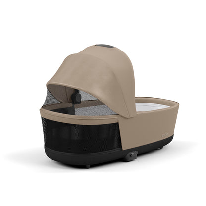 Cybex Lux Carrycot in cozy beige.