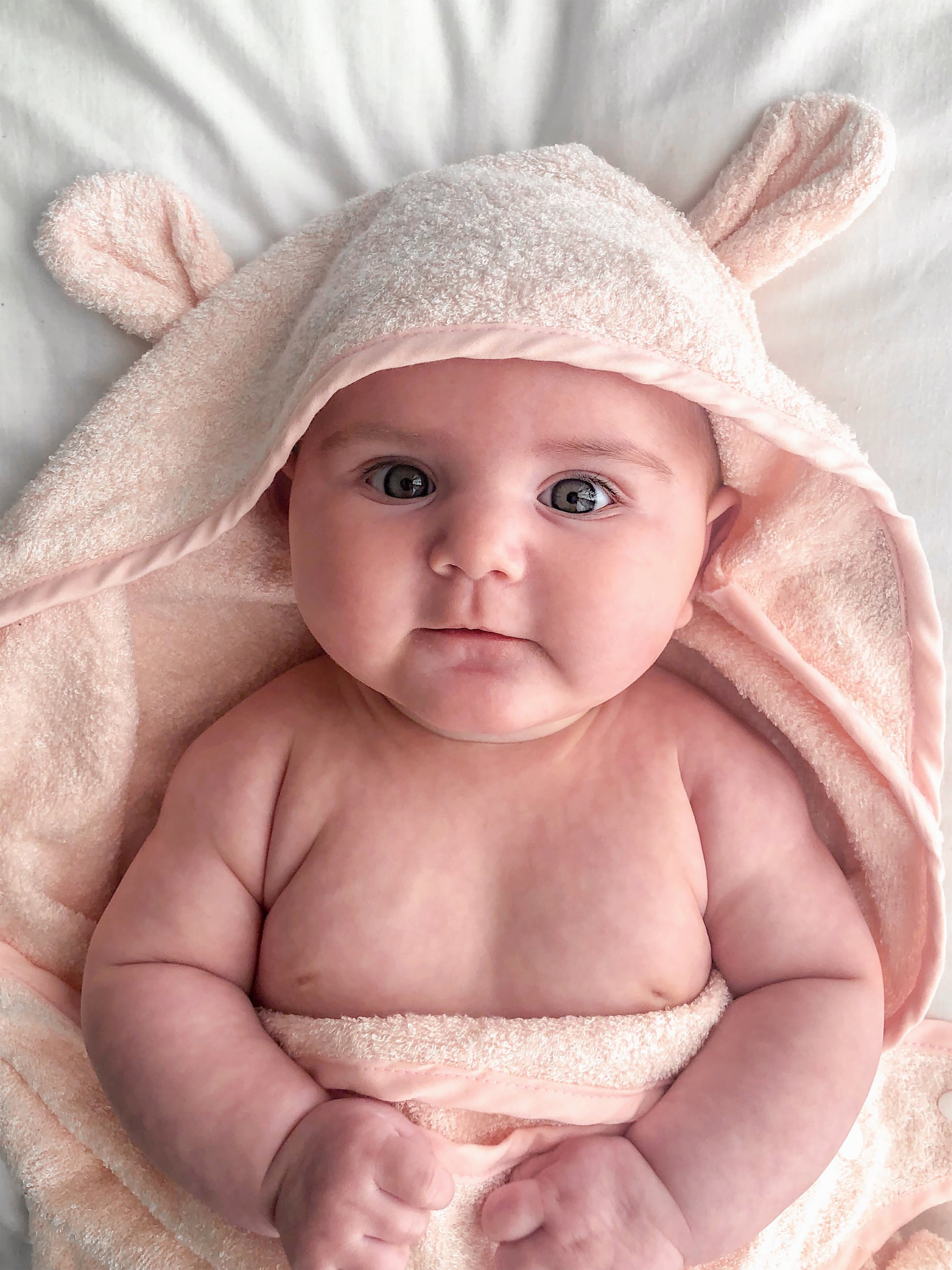 Shnuggle hooded towel in pink