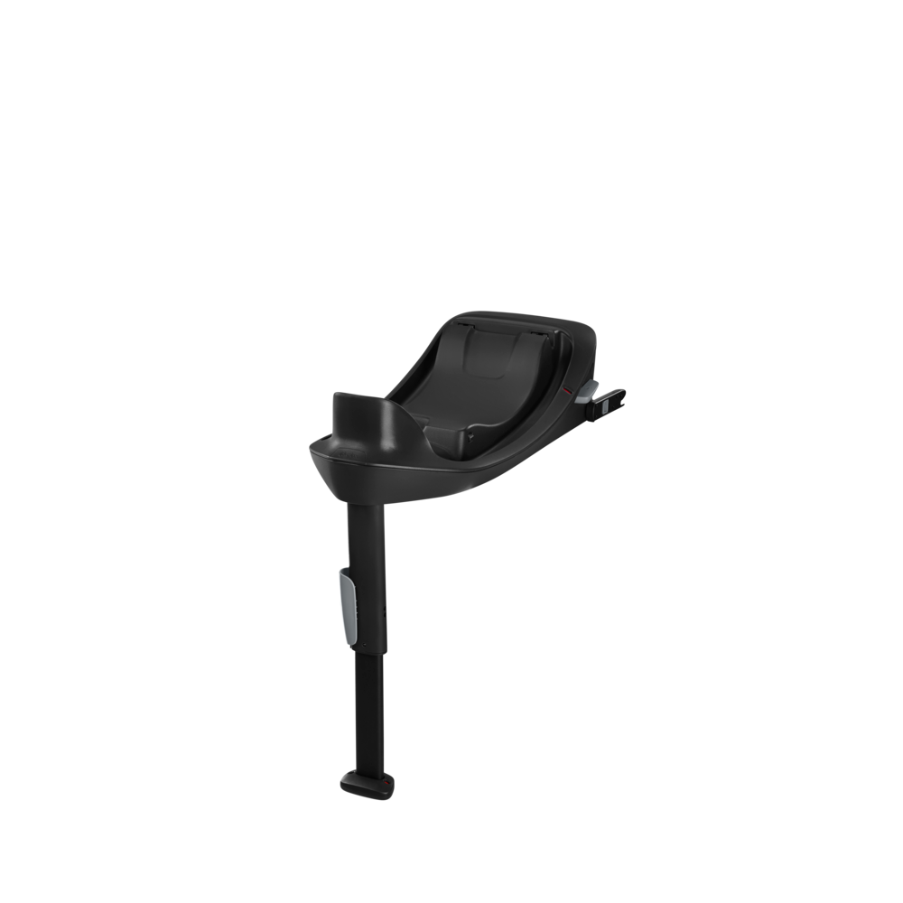 Cybe Aton B2 car seat and isofix base in black.