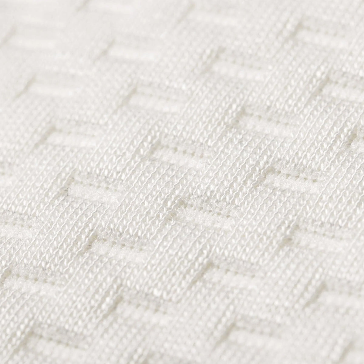 Cuddleco hypo allergenic poscket sprung mattress in white, to fit cot beds size 140cms x 70cms.