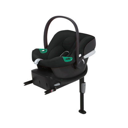 Cybex atonb2 in black attached to base