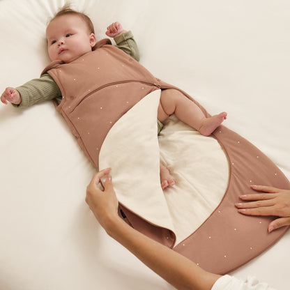  SnuzPouch 0-6 months in blush spots