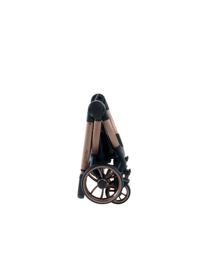  iCandy Peach 7 stroller in Pecan perfect for stylish parents on the go.