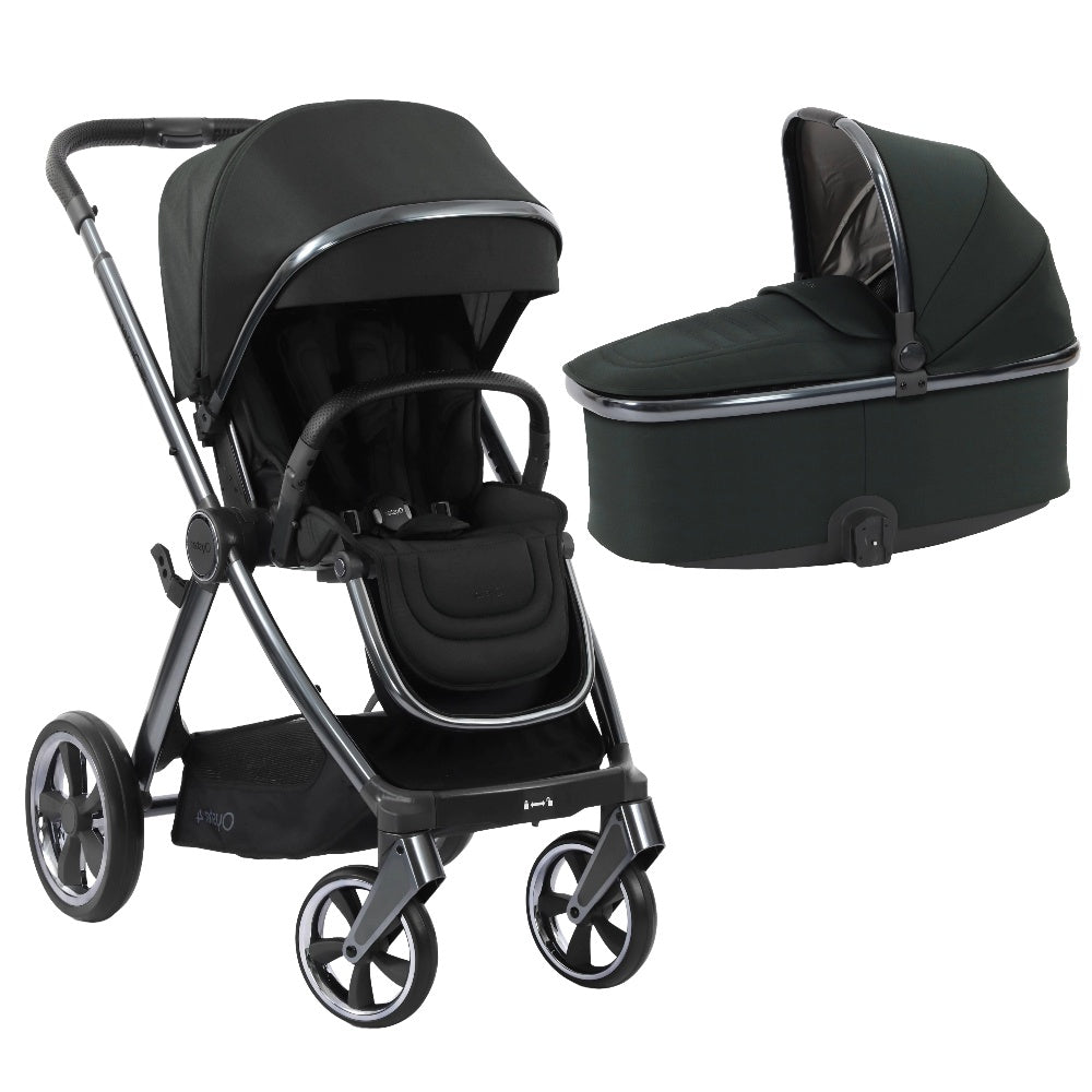 Oyster 4 stroller & carrycot in Black Olive colourway.
