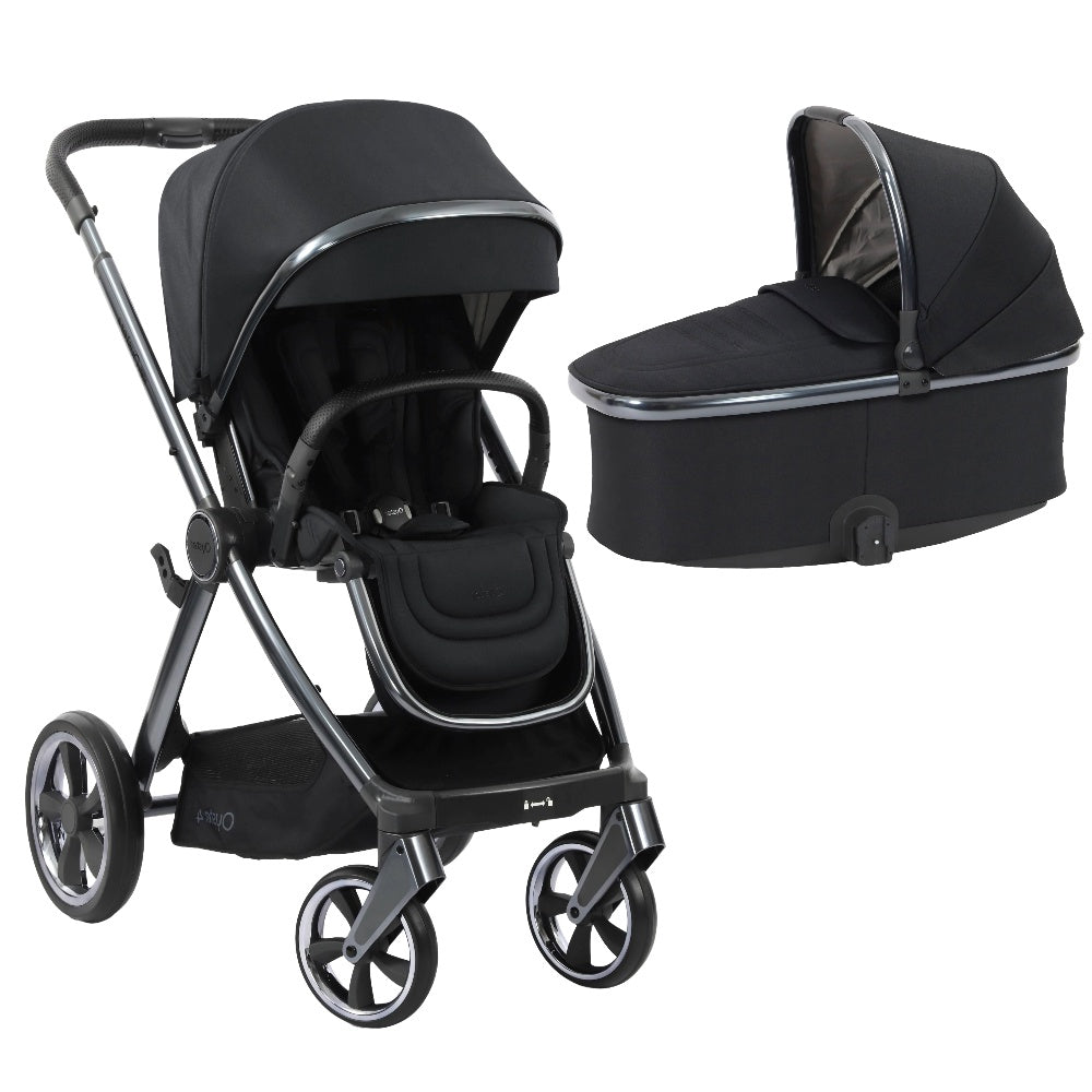 Oyster 4 stroller & carrycot in Carbonite colourway.
