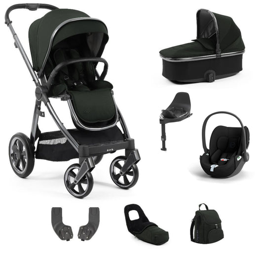 Oyster 3 black olive showcasing  accessories with a cloud t in black a base t and a carrycot