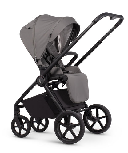 Veicci Claro 2 travel system in fog grey colour with matching accessories, complete with cybex cloud S car seat and isofix base.