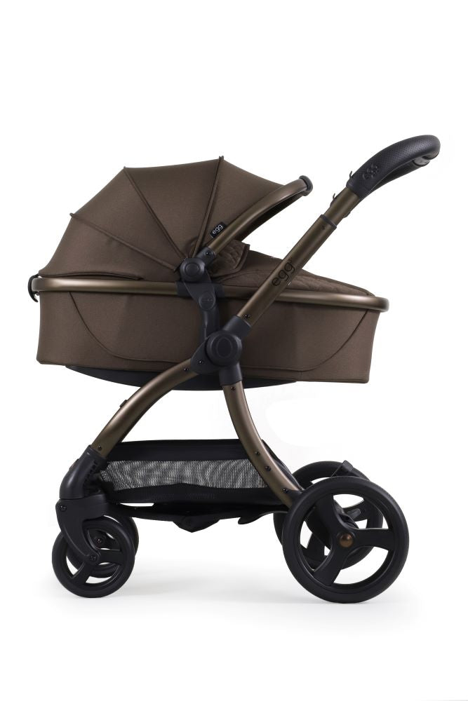 Egg 3 carrycot in chocolate velvet