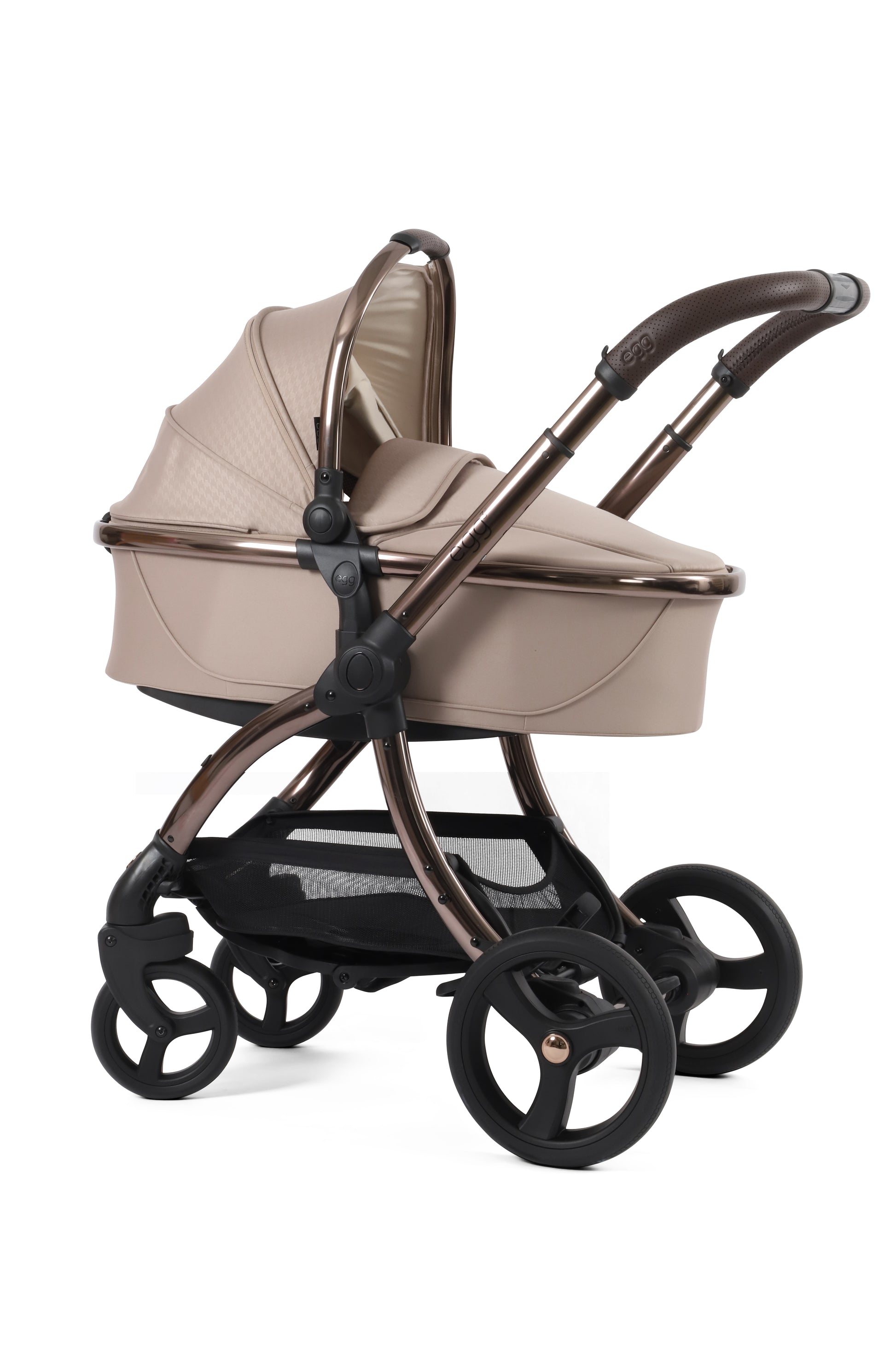 Egg 3 carrycot in houndstooth almond on stroller