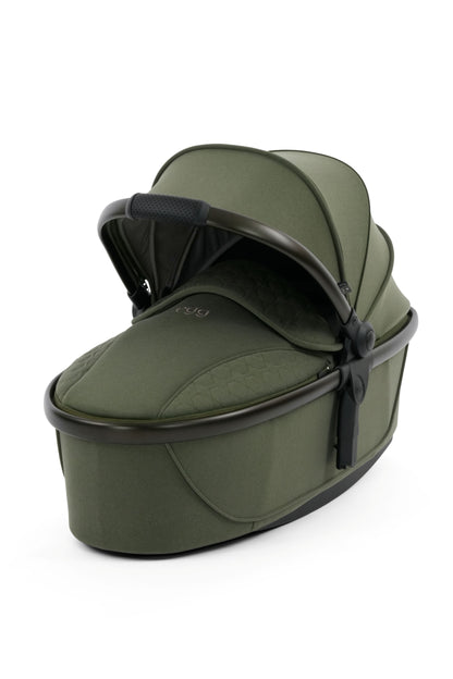 Egg 3 carrycot in Sage Green colourway.